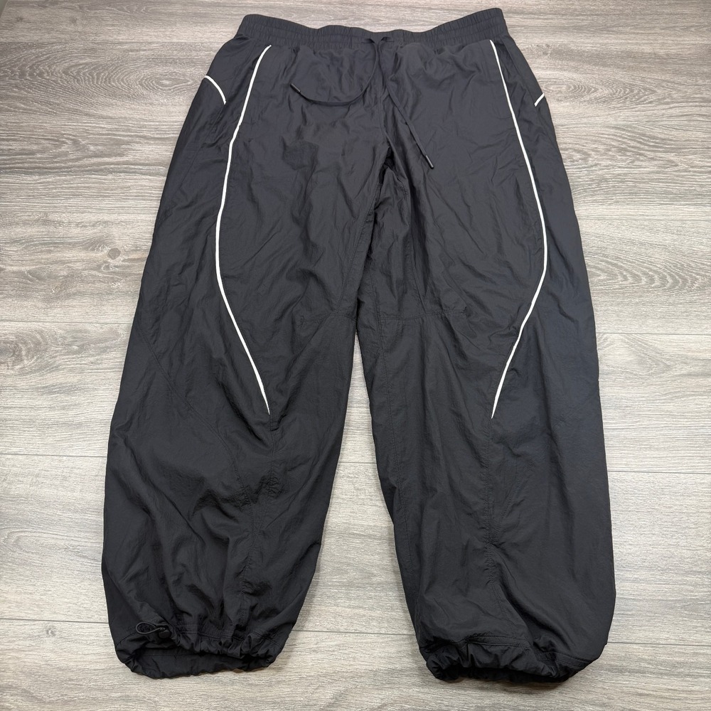 Lululemon License to Train Lightweight Joggers Womens 14 Black Baggy Parachute
